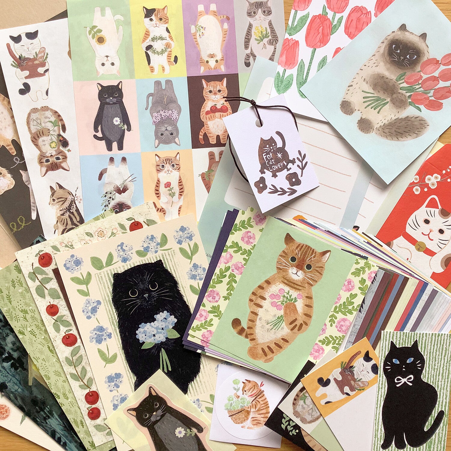 4Legs Paper Pack: Cats