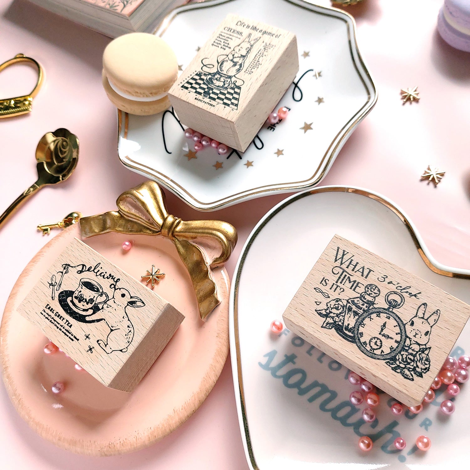 Kumayankee Stamp: Bunny in Wonderland