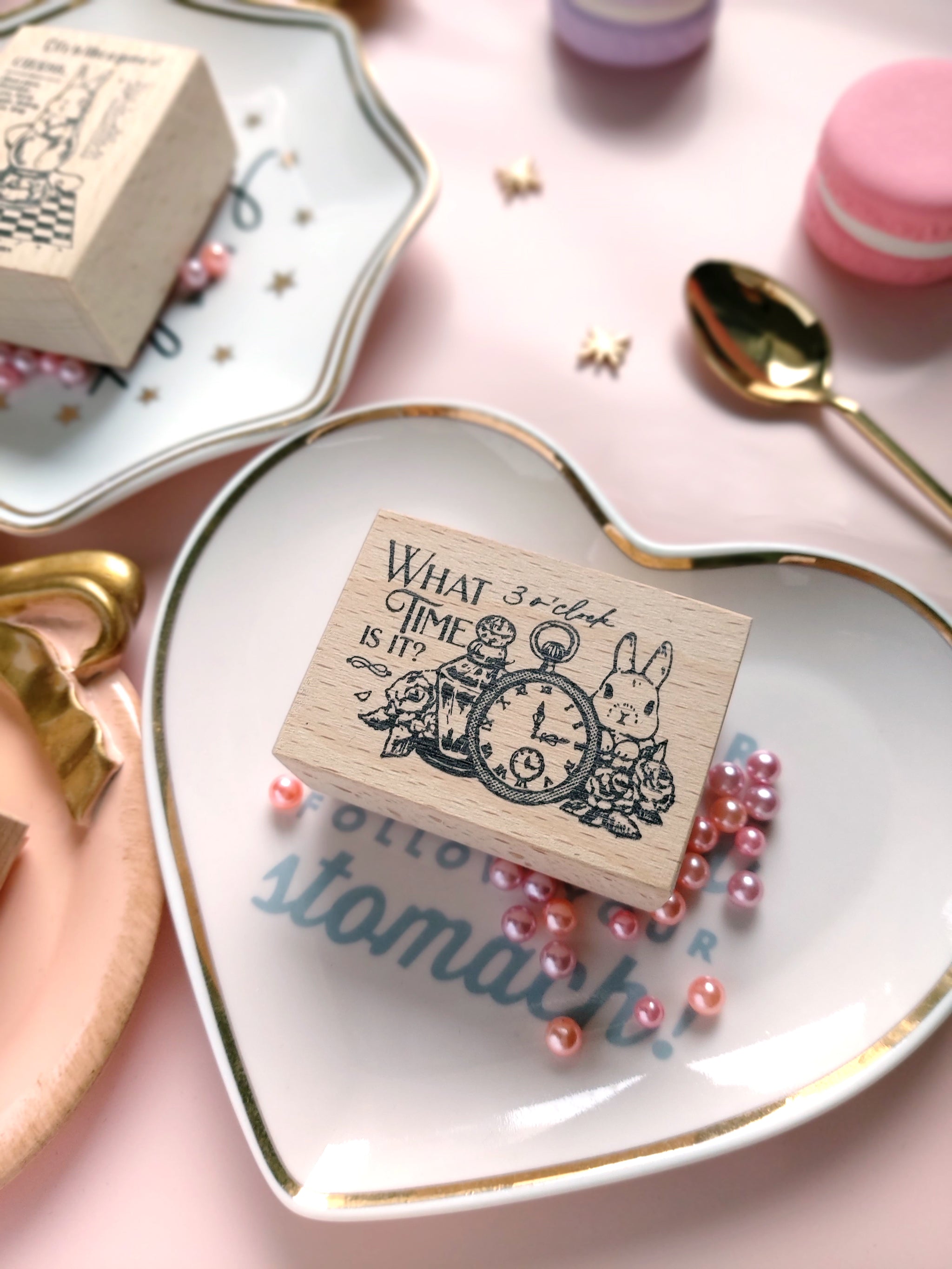 Kumayankee Stamp: Bunny in Wonderland