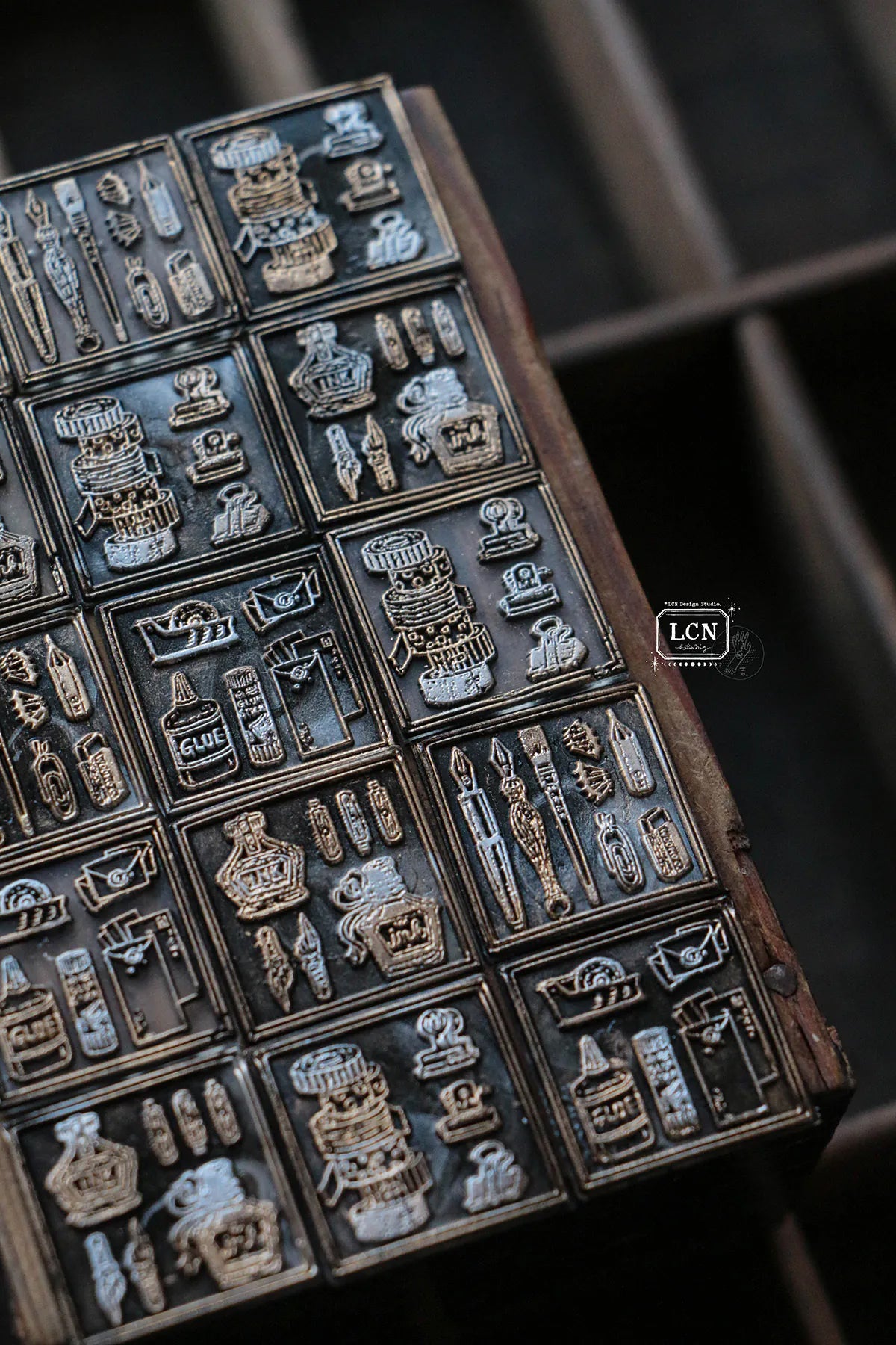 LCN Design Studio:Stationery Tile 5 - 8 Wax Seal Stamps