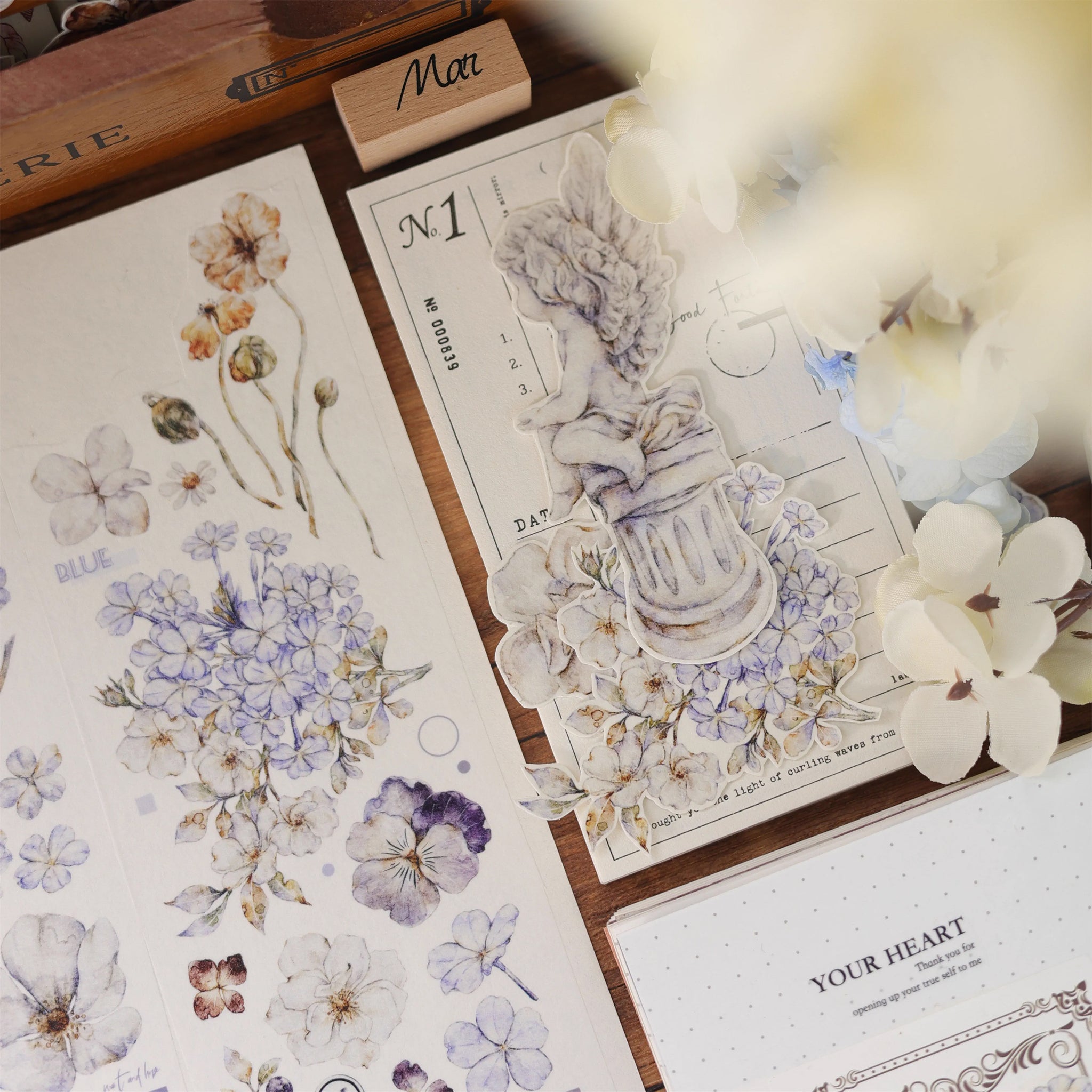 Xiaobai's House Masking Tape: Blue Snow Flowers