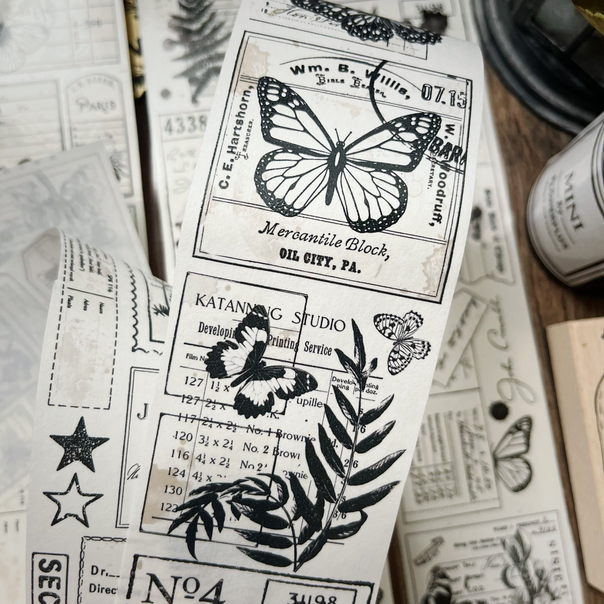 Yier Masking Tape: Butterfly and Letter