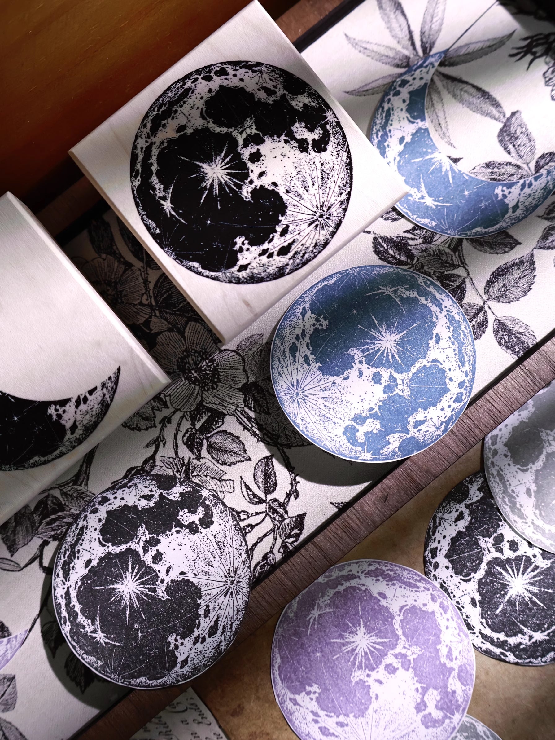 Yier Rubber Stamp: Moon