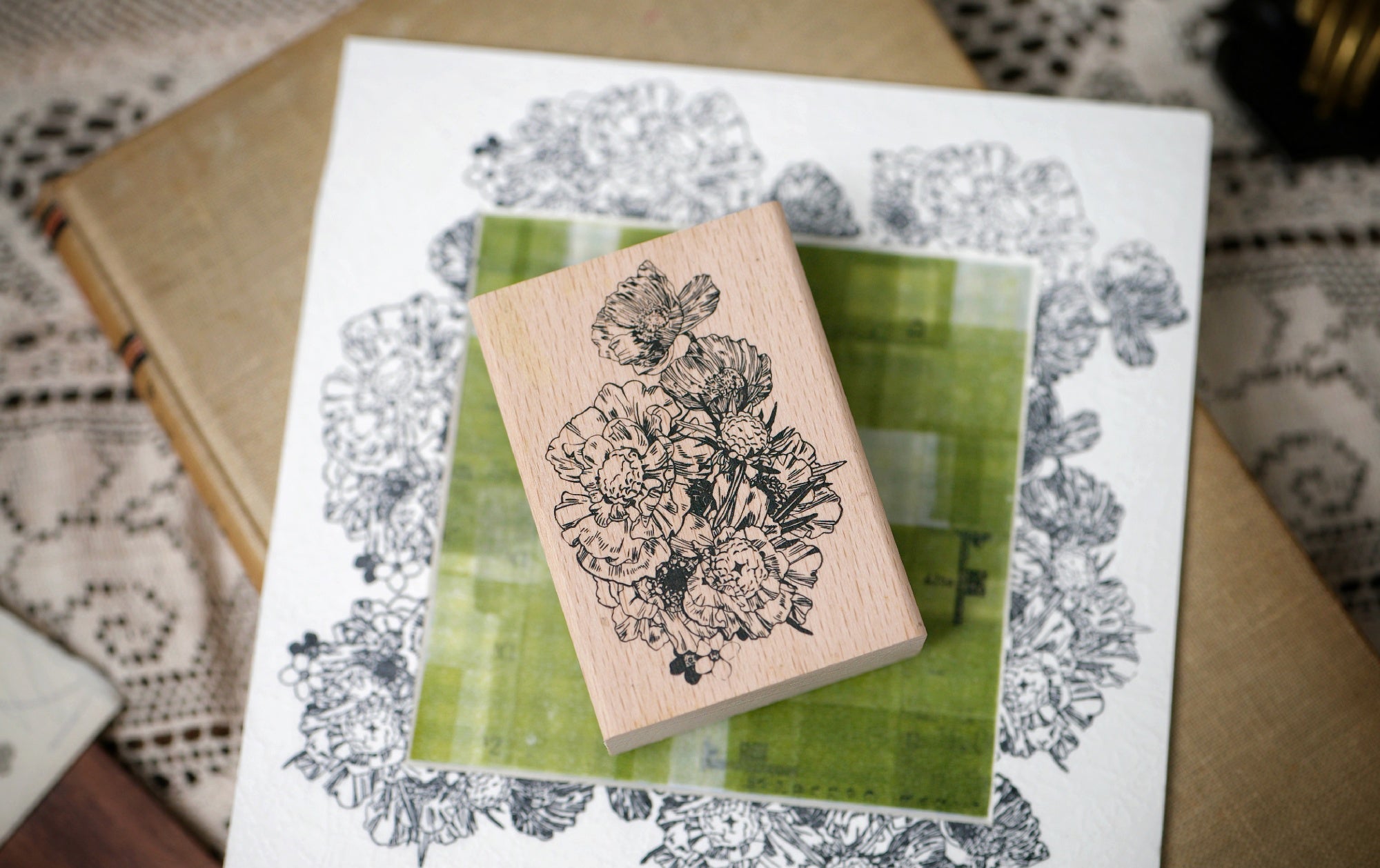 Benchu Studio: Flower Illustration Stamps Set