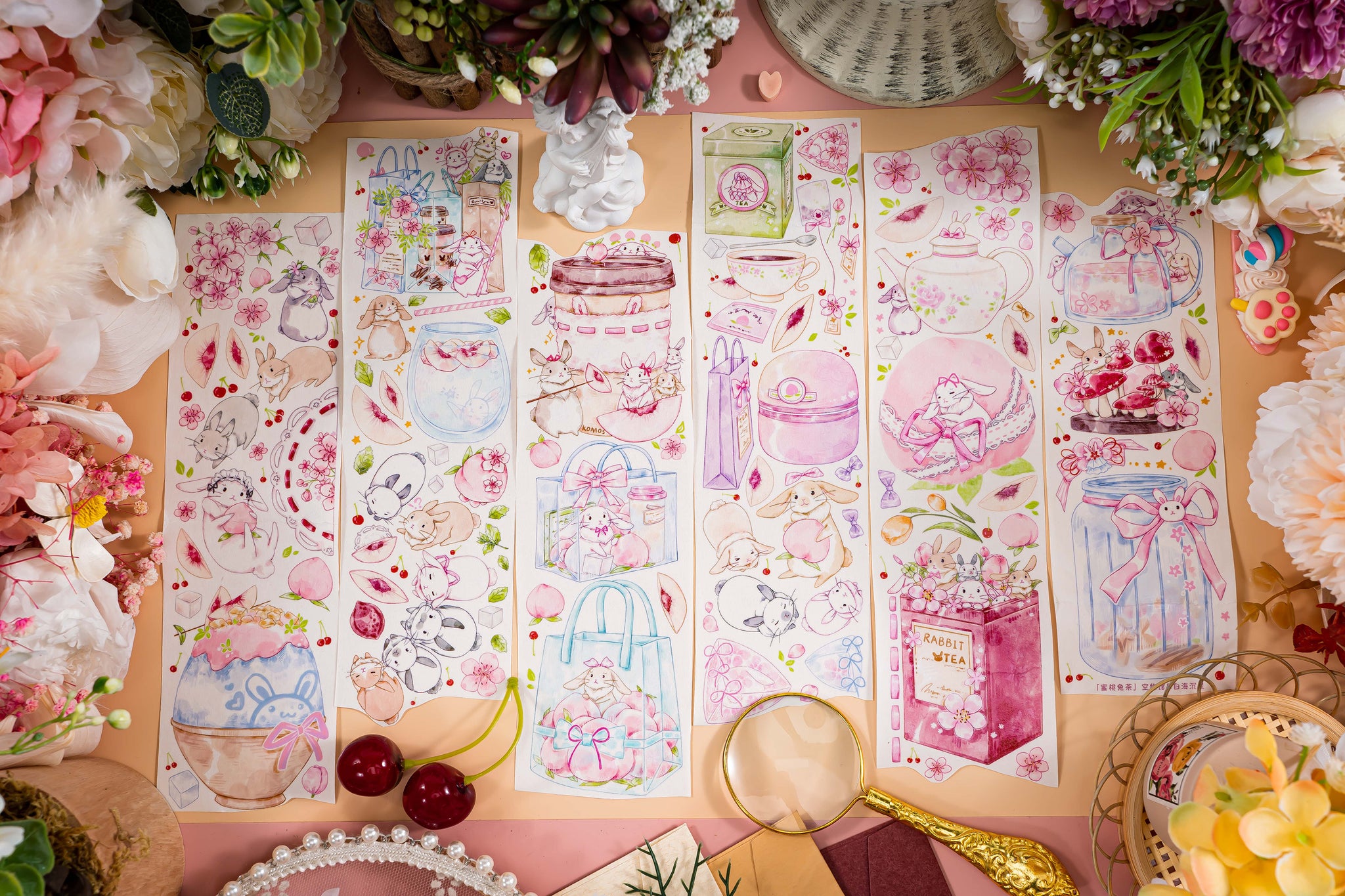 Komos Museum Tape: Peach Tea Bunny