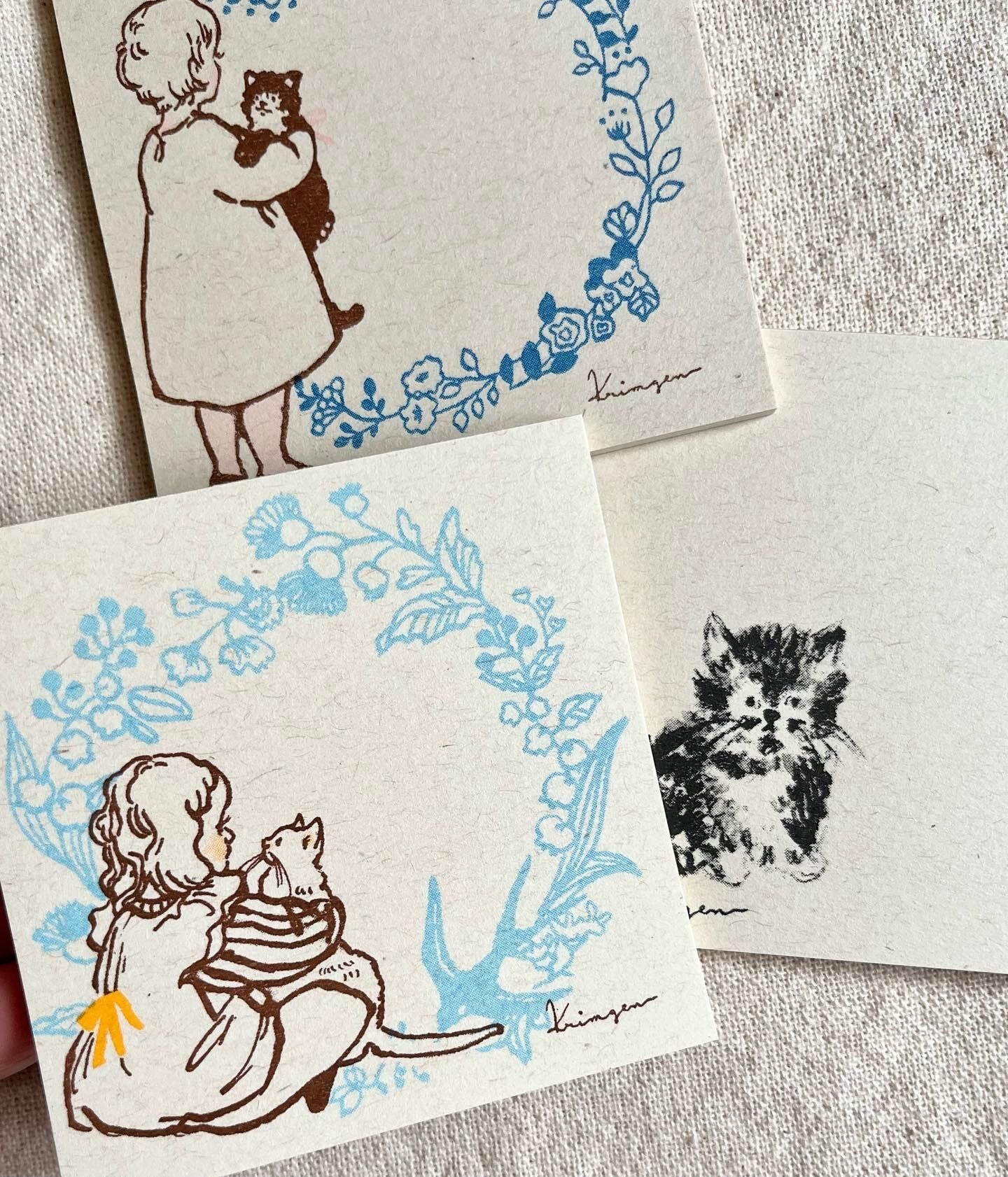 Krimgen Memo Pad: Girl and Cat in Flowers