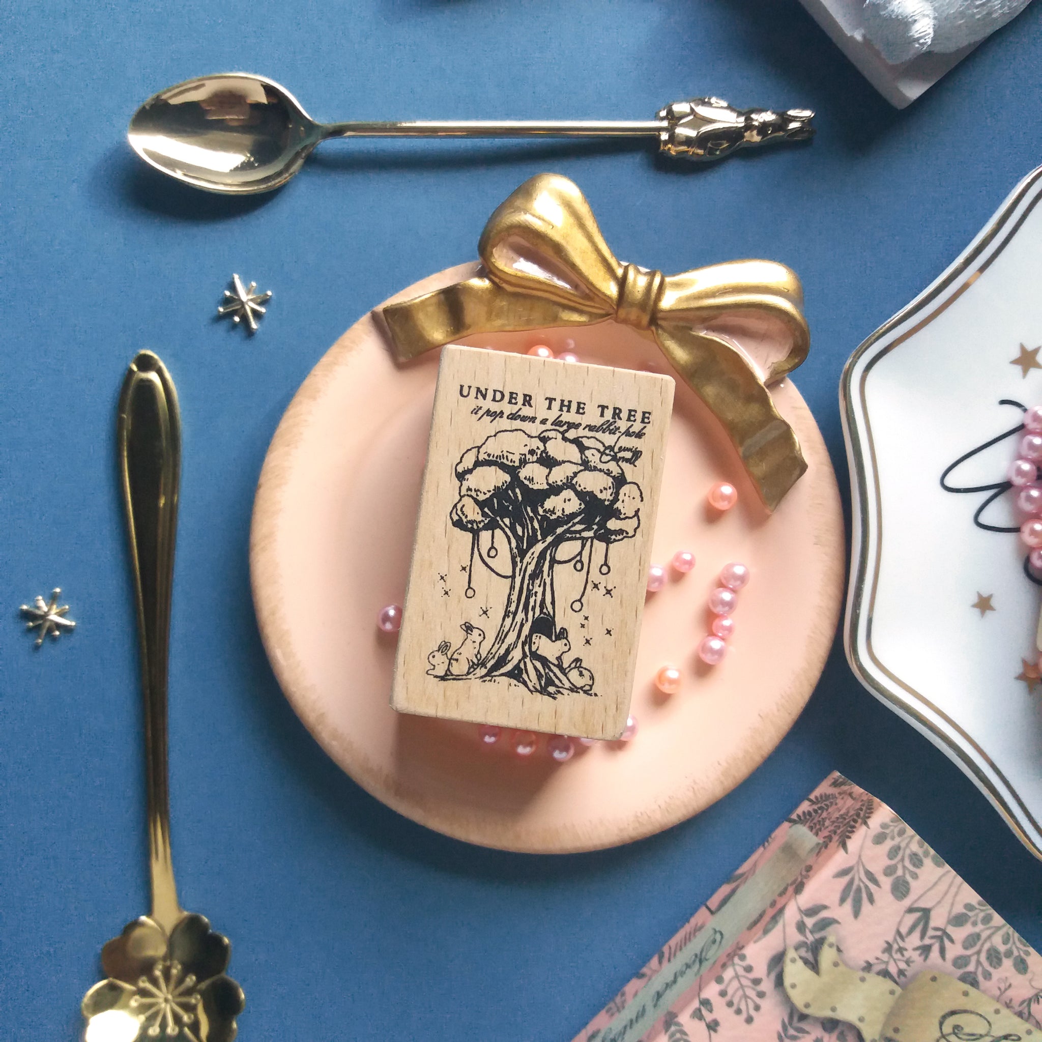 Kumayankee Stamp: Dancing in the Mirror