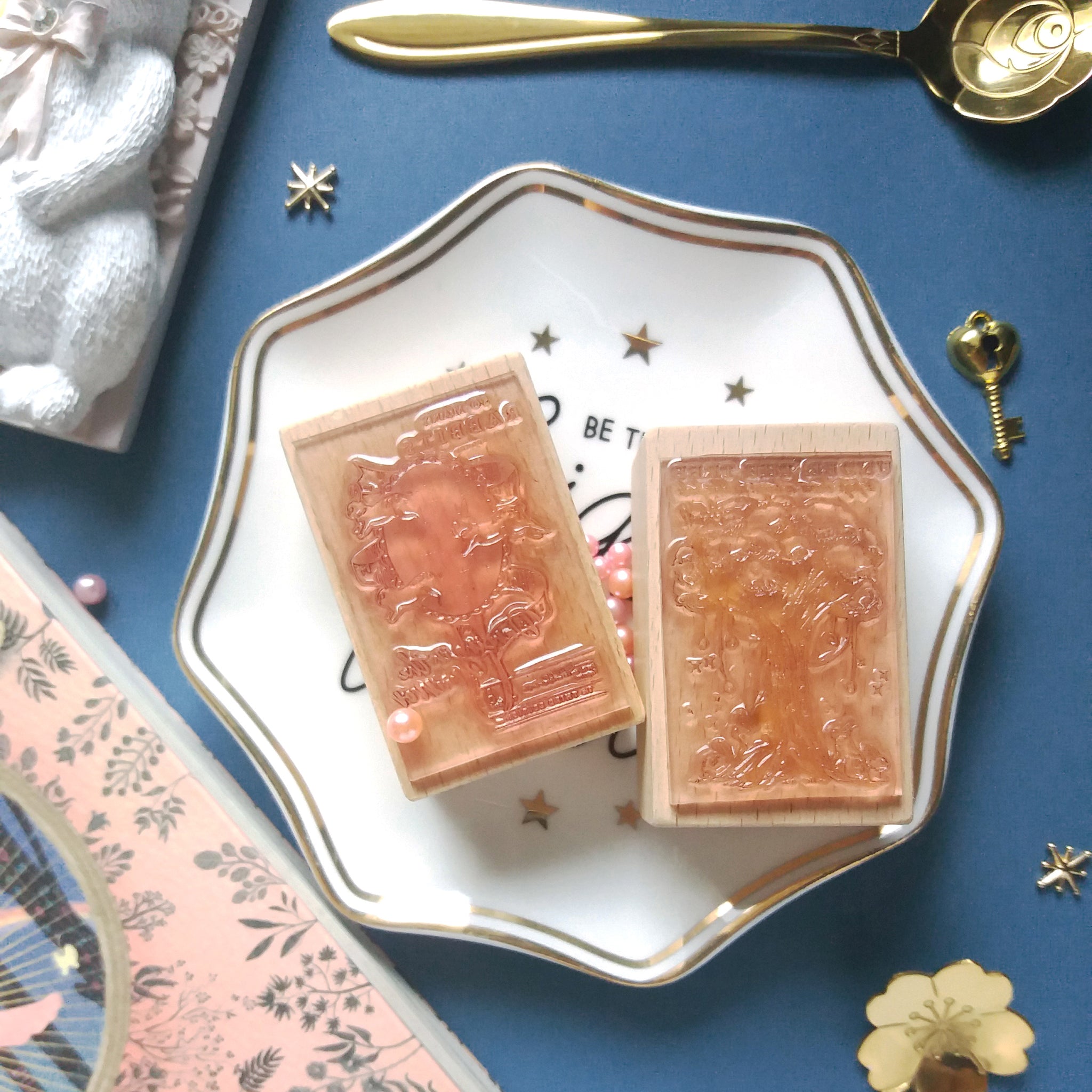 Kumayankee Stamp: Dancing in the Mirror