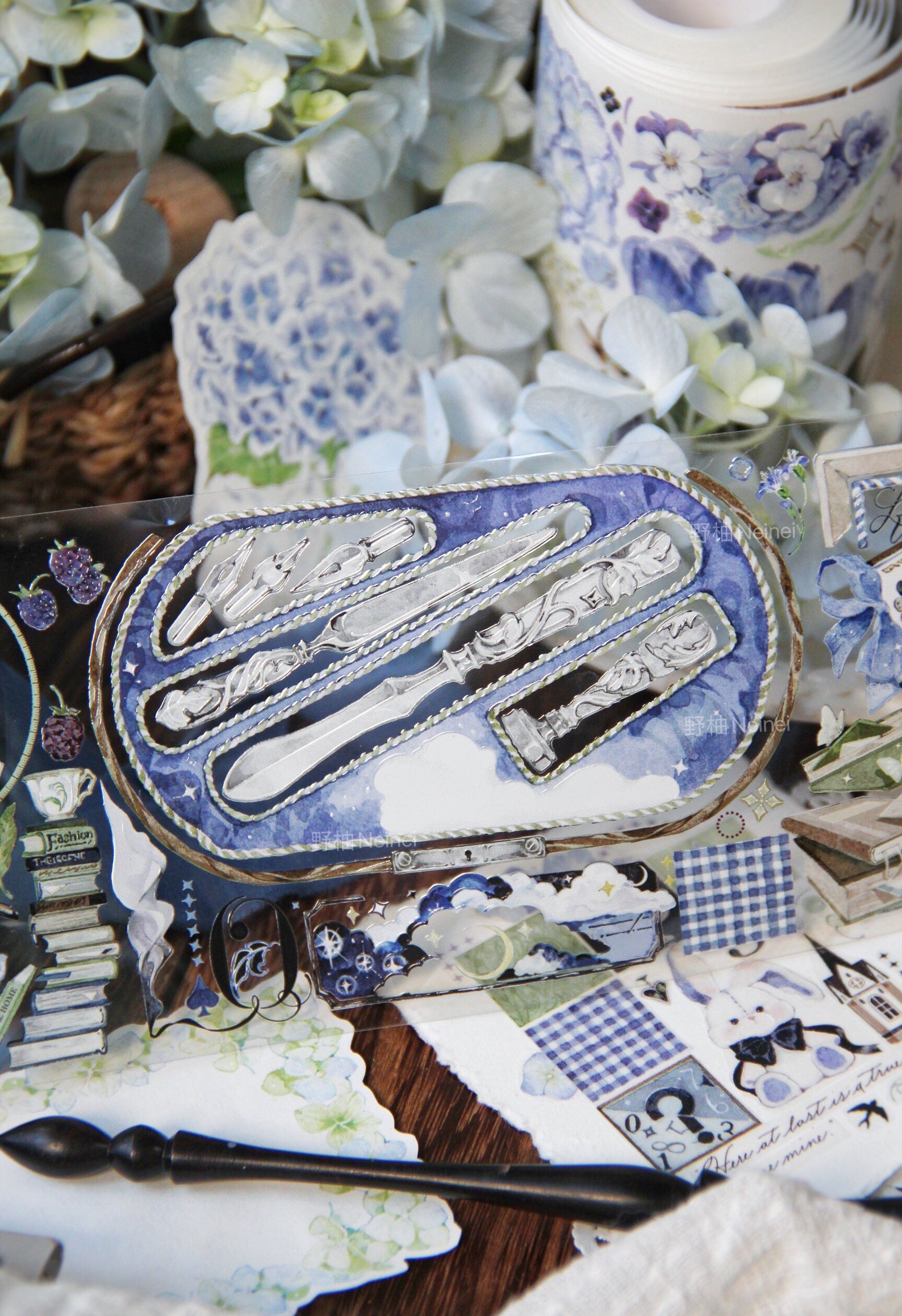 Neinei Illustration Masking Tape: Reading Blue in the Study