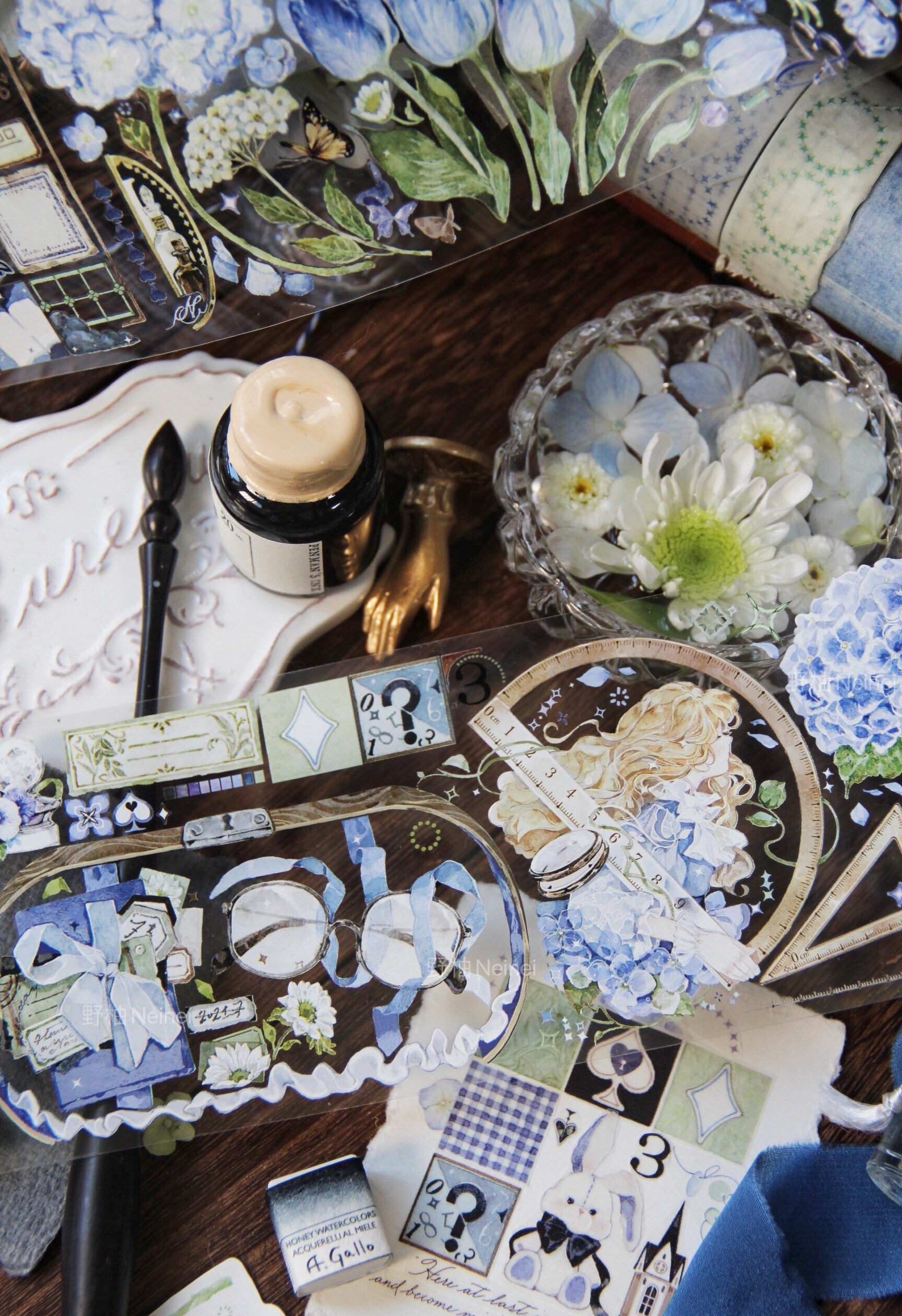 Neinei Illustration Masking Tape: Reading Blue in the Study