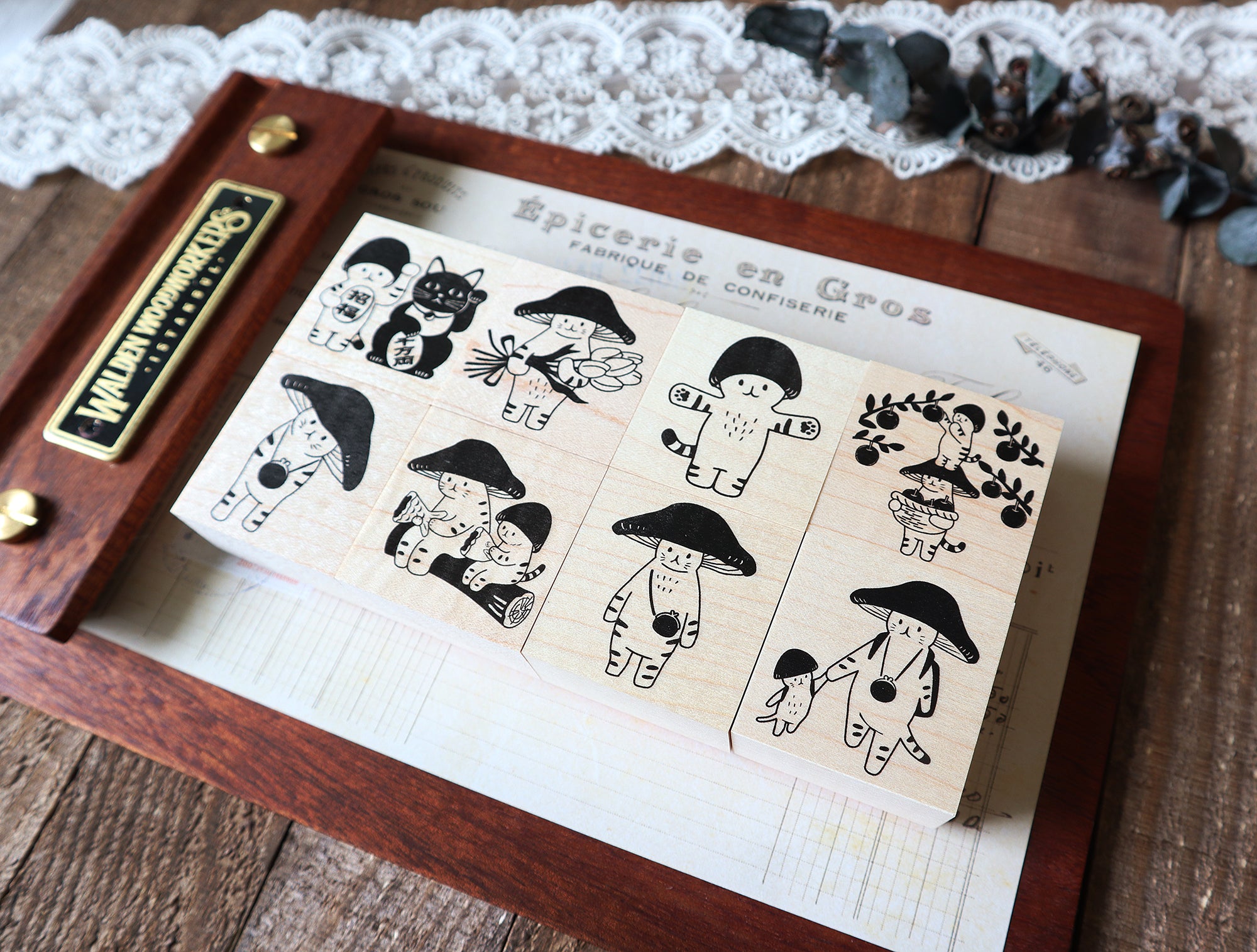 4Legs Rubber Stamp: Mushroom Cats A