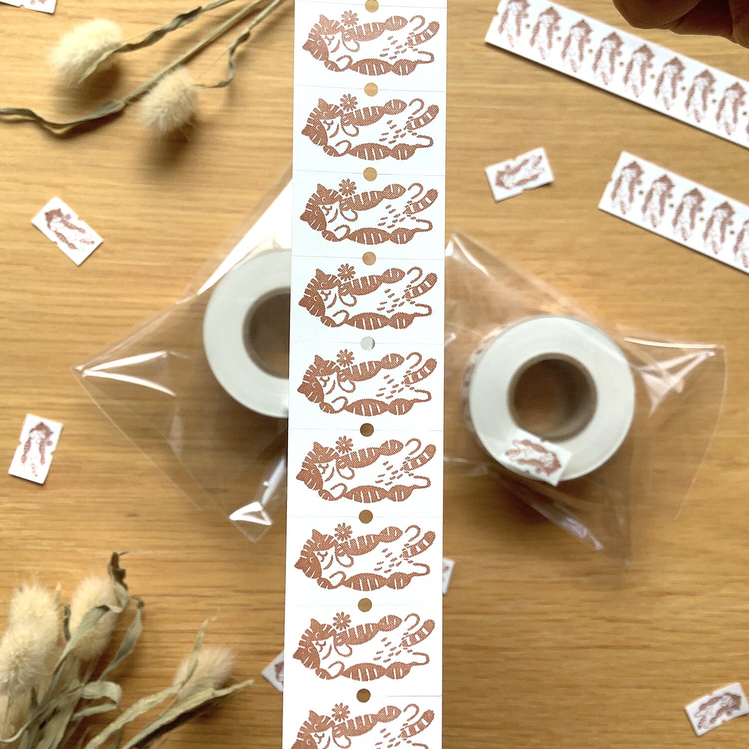 4Legs Sticker Roll: Cat Belly Scratch