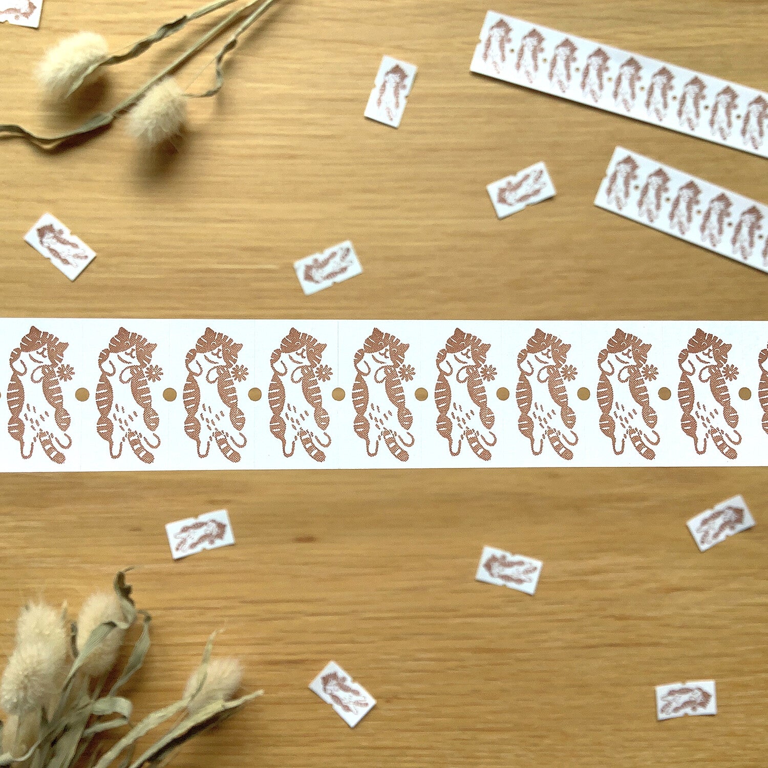 4Legs Sticker Roll: Cat Belly Scratch