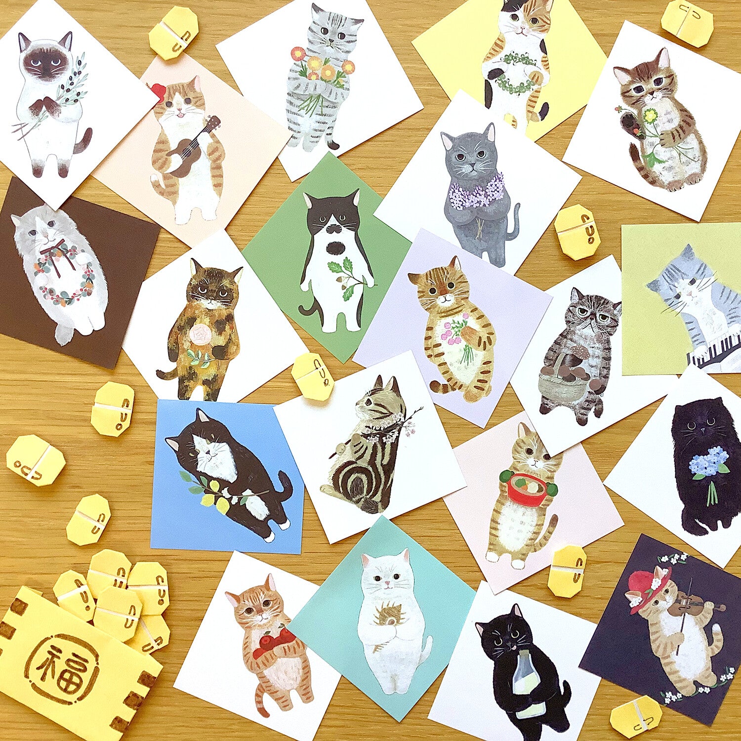 4Legs Tiny Letter Paper: Cats