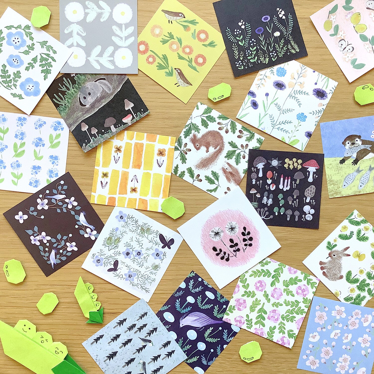 4Legs Tiny Letter Paper: Flower