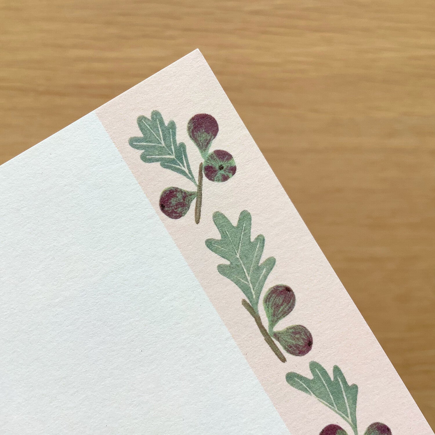 4Legs Postcard: Scottish Fold and Fig Pie