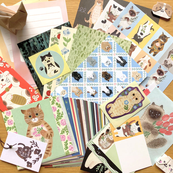 4Legs Paper Pack: Cats