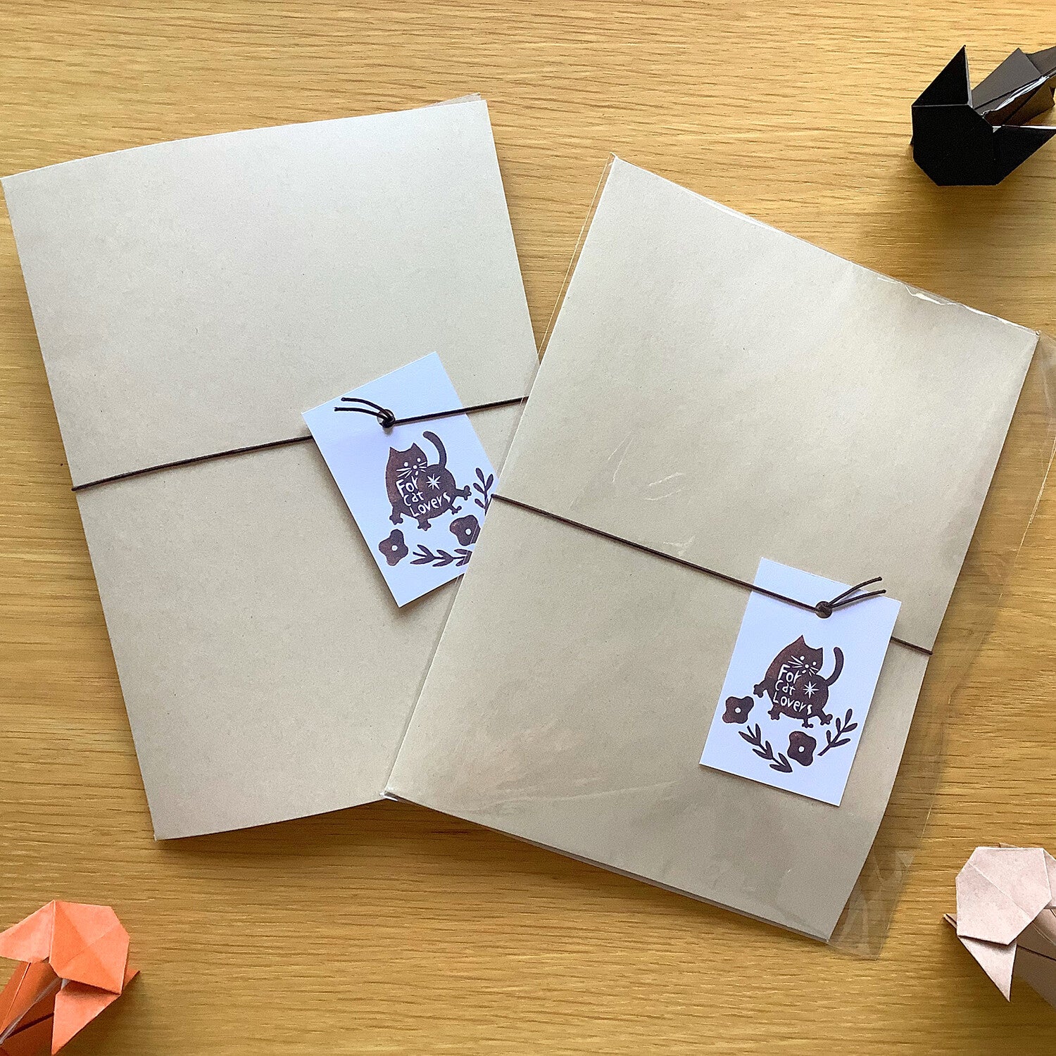 4Legs Paper Pack: Cats