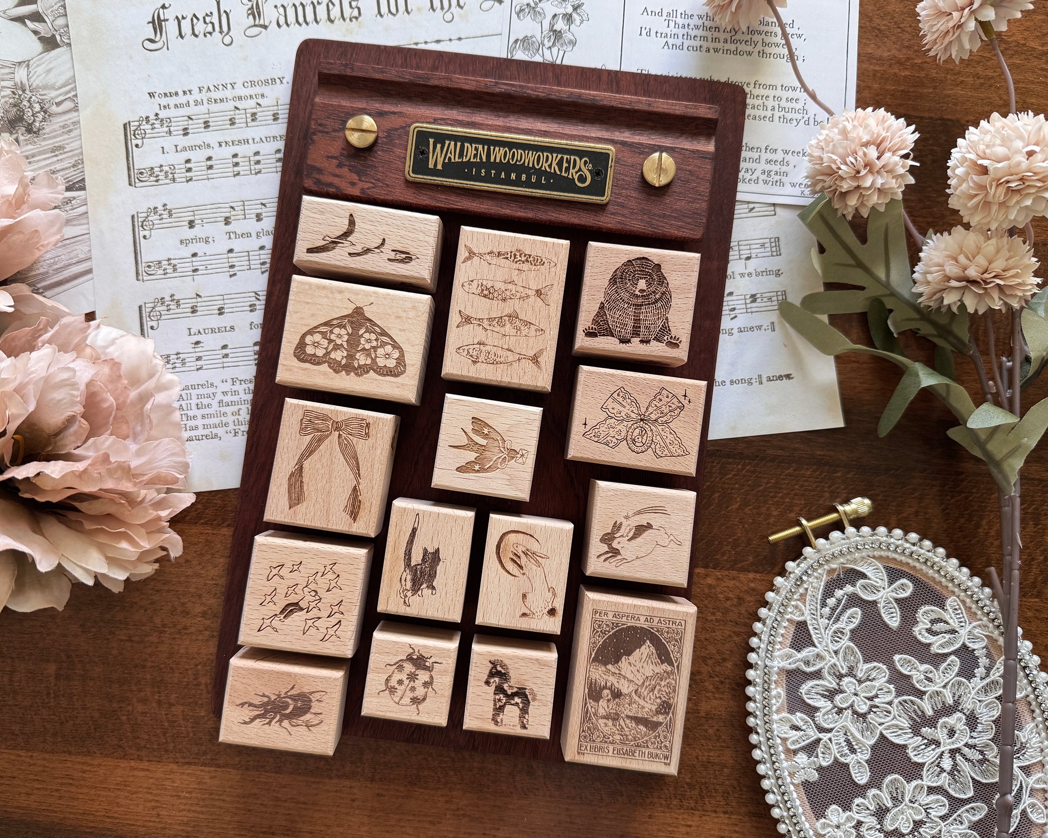 Cheeserabbit Studio: Animal Wonders Wooden Stamps