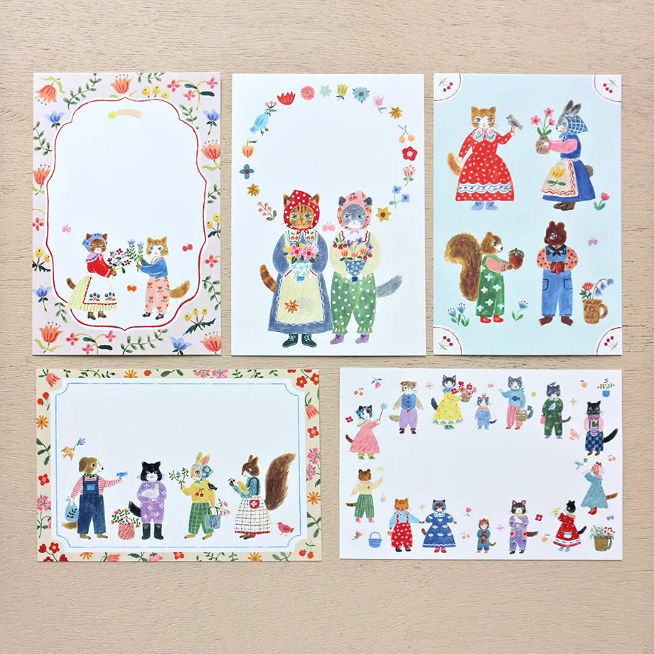 Cozyca Postcards Booklet: Little Fluffy Friends