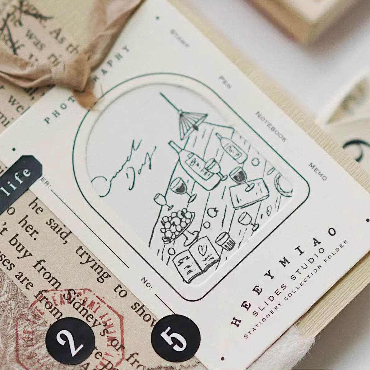 HEEYMIAO Stamp: Lounge