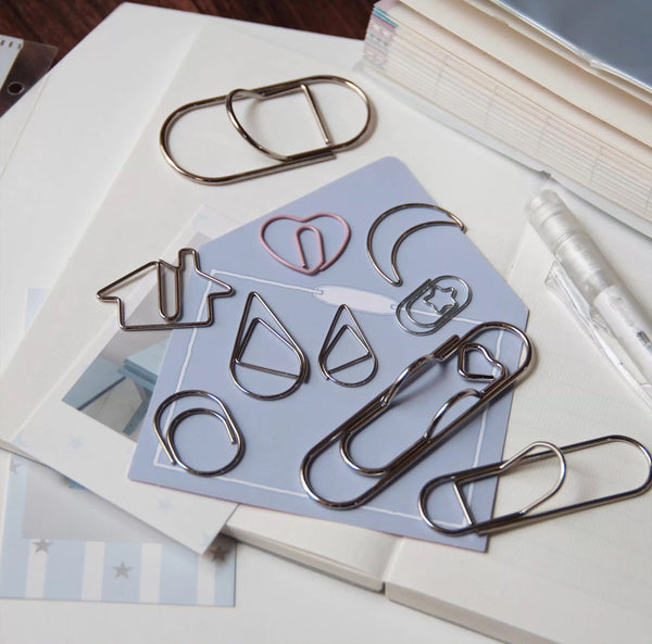 Neinei Illustration: Assorted Paper Clips