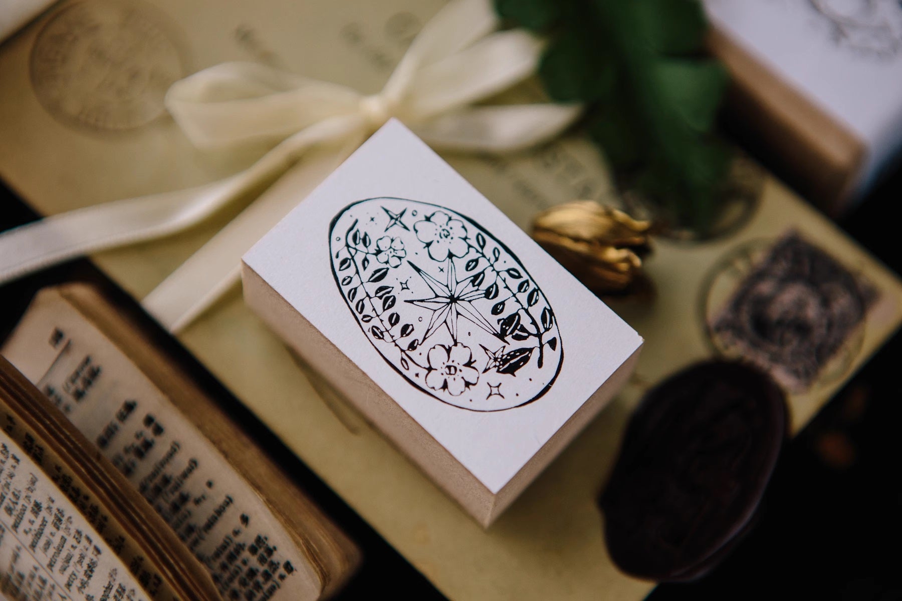 OURS Rubber Stamp Set: Central Post A