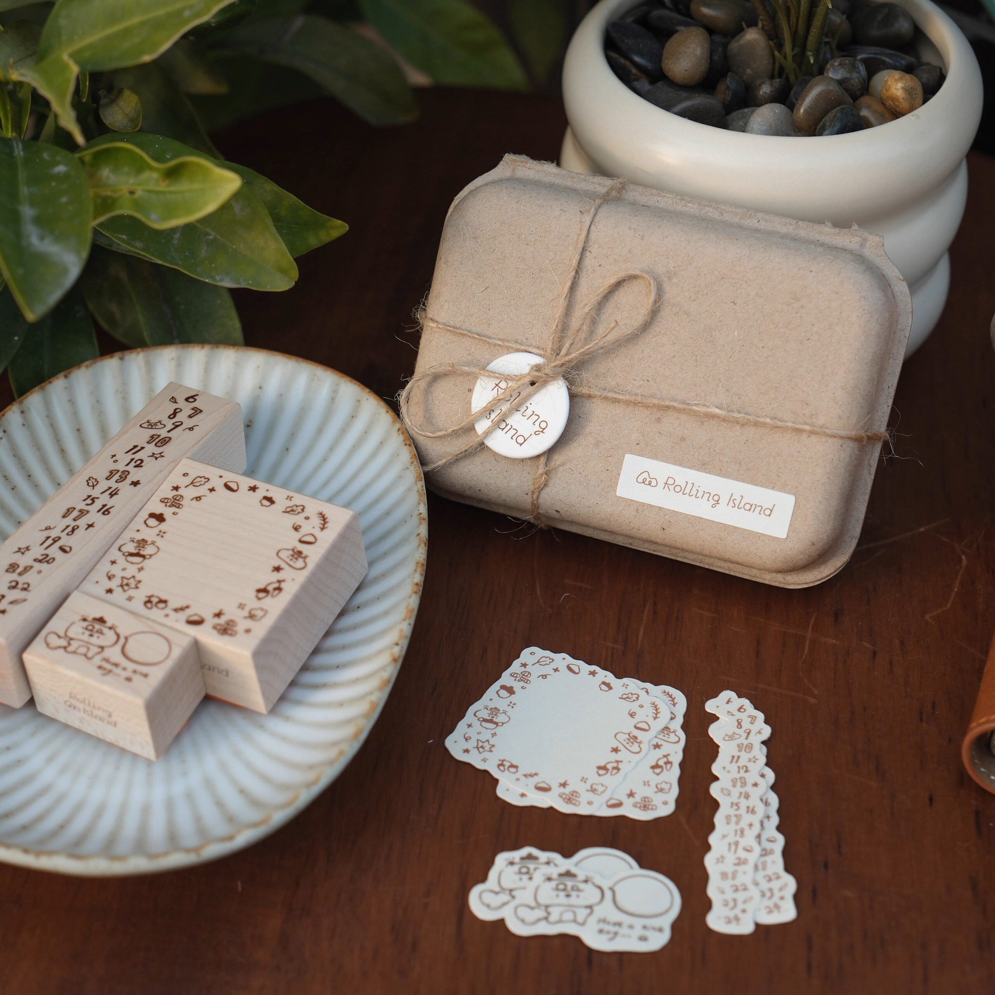 Rolling Island Rubber Stamp: Autumn Frame