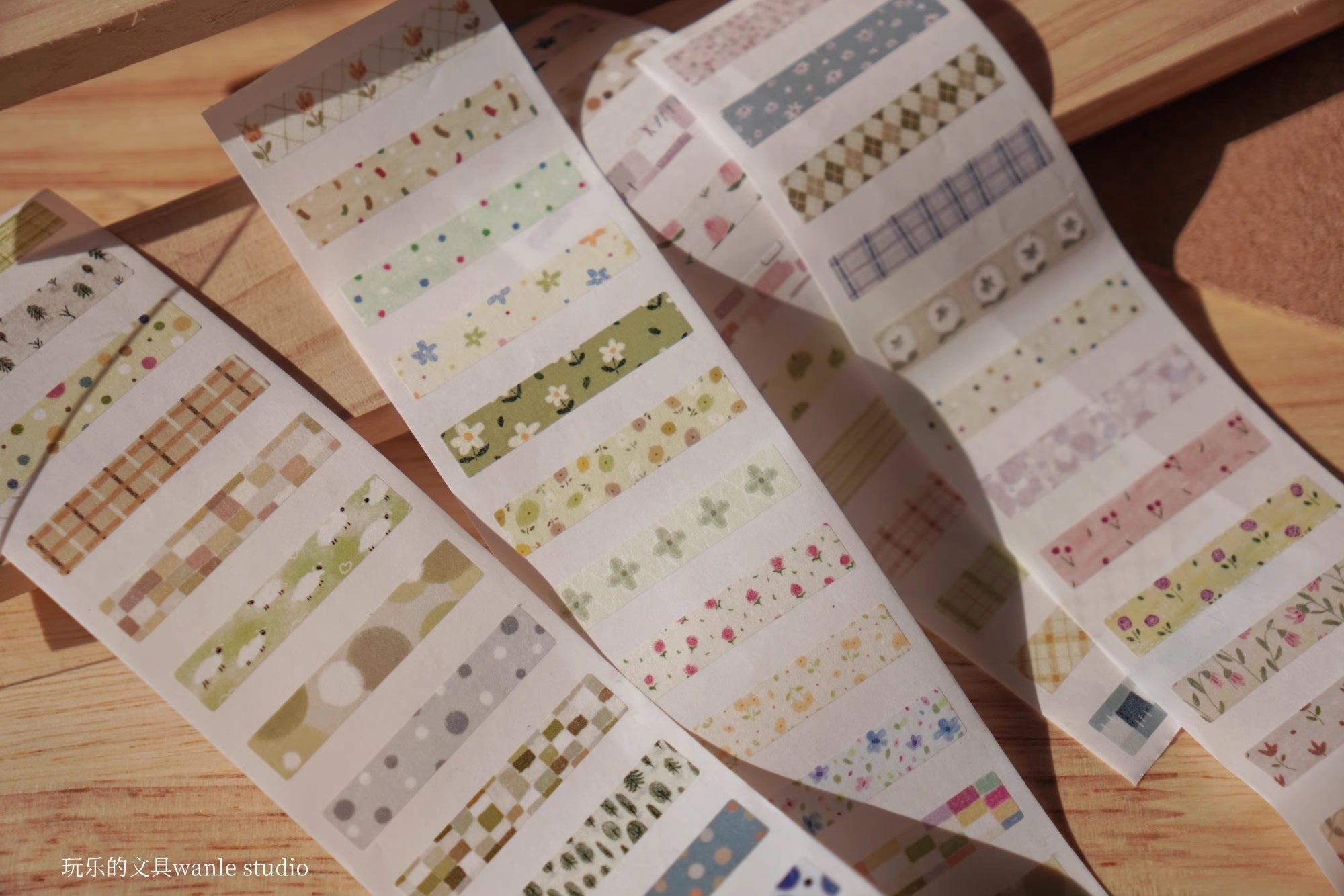 Wanle Studio Masking Tape: Colorful Strips