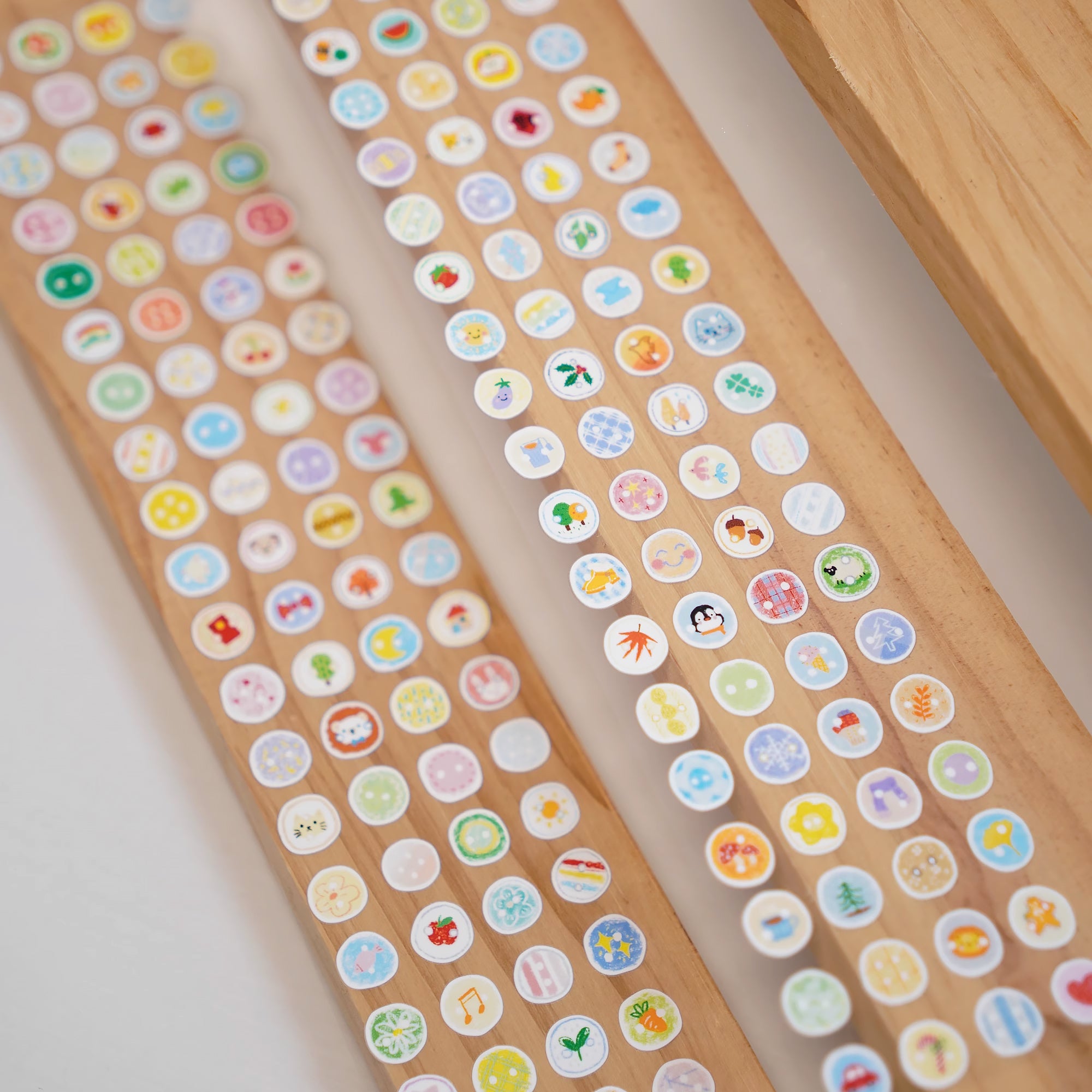 Wanle Studio Sticker Tape: Little Buttons