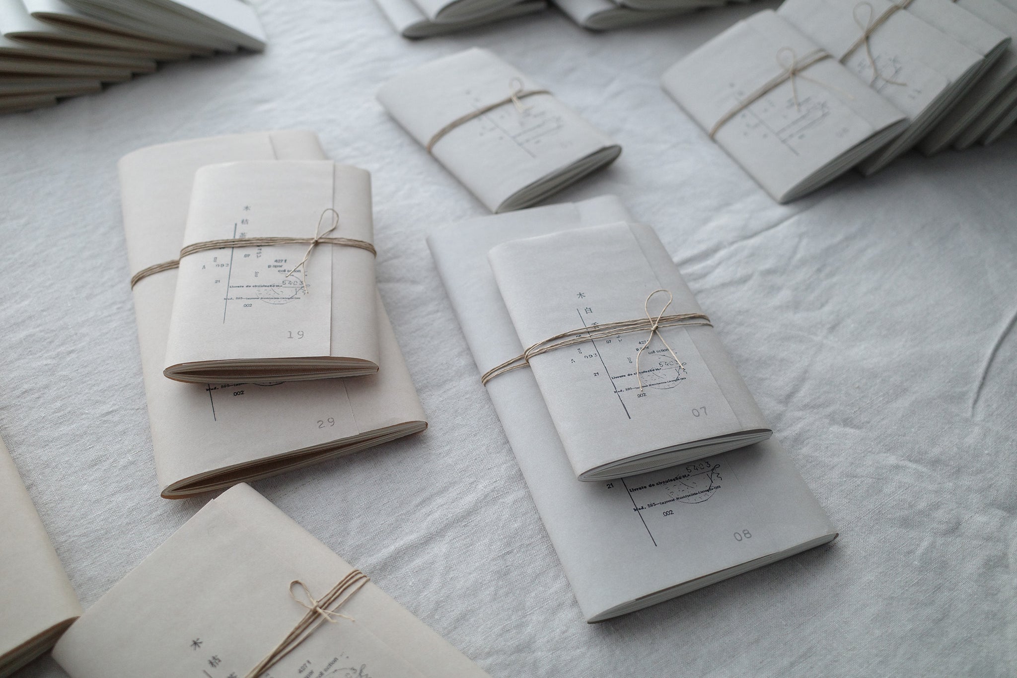 Hanen Studio: Mixed Paper Notebook (Ash Grey)