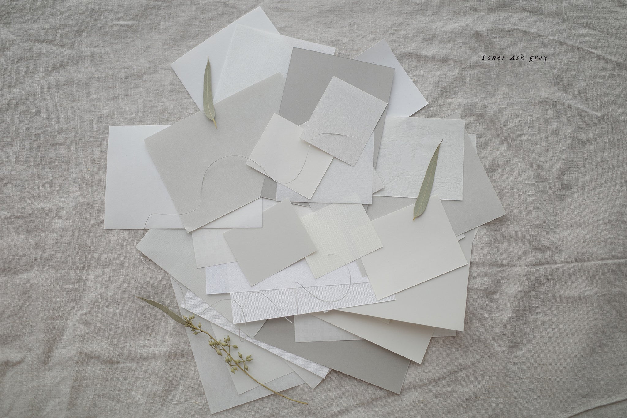 Hanen Studio: Mixed Paper Notebook (Ash Grey)